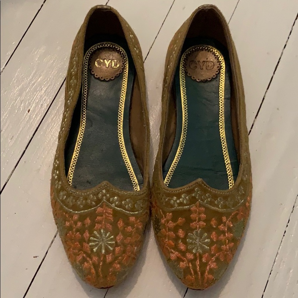 Cydney Mandel Velvet embroidered Flats